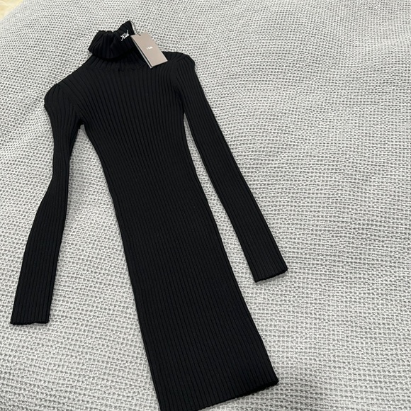 🔥SEND OFFERS🔥 NWT KITH Mini dress - Picture 3 of 8